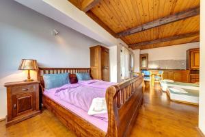 Billede fra billedgalleriet på The Pine Living - Ski & SPA i Lyevochevo