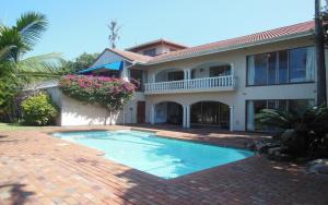 Swimmingpoolen hos eller tæt på 115 Nkwazi Drive