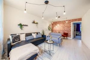 Posezení v ubytování Large 6-Bed house, Free Parking & Motorway Access