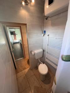 A bathroom at Abigél Apartman