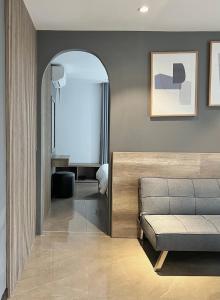 Khu vực ghế ngồi tại La Sera Suites Nha Trang