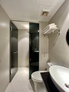 Phòng tắm tại La Sera Suites Nha Trang