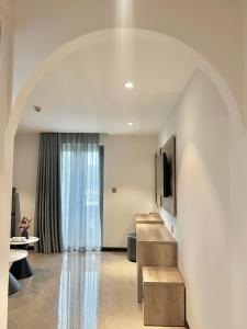 TV/trung tâm giải trí tại La Sera Suites Nha Trang