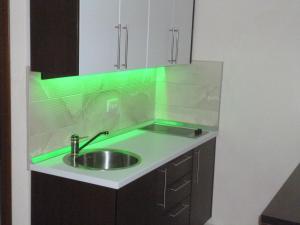 Η κουζίνα ή μικρή κουζίνα στο Apartments Dujmović