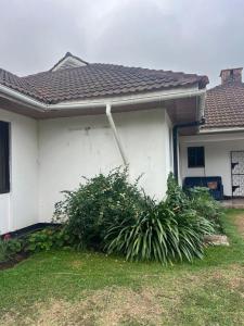 Το κτήριο όπου στεγάζεται  η παραθεριστική κατοικία +2 φωτογραφίες