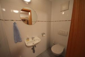 Koupelna v ubytování Monika-Mellau Appartements