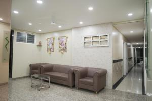Posezení v ubytování Hotel Aashish Deluxe Pet Friendly