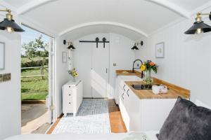 Fotografie z fotogalerie ubytování Shepherds Hut at Chenhall Farm v destinaci Helston