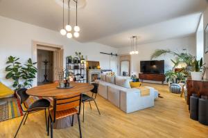 TV a/nebo společenská místnost v ubytování Apartment Ruska