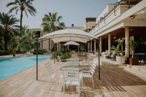 Bazén v ubytování Hotel Boutique Hort de Nal nebo v jeho okolí