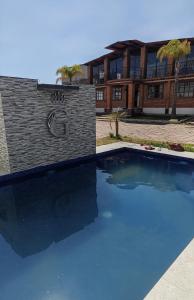 Hồ bơi trong/gần Finca G