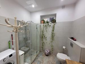 Koupelna v ubytování Ajncla na Bogucicach