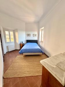Postel nebo postele na pokoji v ubytování Évasion Authentique à Èze, avec vue Mer