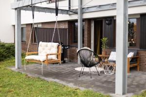 Patio nebo venkovní prostory v ubytování Cozy Souterrain Terrasse Garten Panoramablick