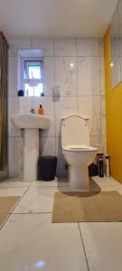 Ένα μπάνιο στο Private Guest Suite in Bletchley, Milton Keynes