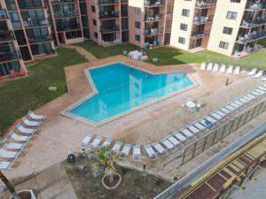 Πισίνα στο ή κοντά στο Sunrise 306 by Ocean Properties