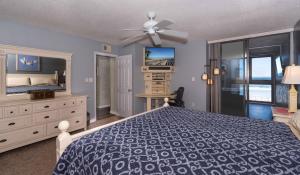 Ένα ή περισσότερα κρεβάτια σε δωμάτιο στο Sunrise 306 by Ocean Properties +34 φωτογραφίες