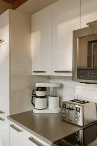 Gallery image of Wolegib Waterfront Retreat in Muskoka in Huntsville +22 photos