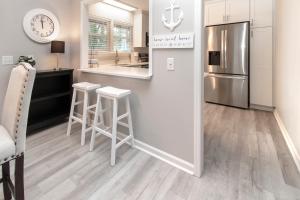 Kuvagallerian kuva majoituspaikasta 3 Rum Row - Seaside Serenity!! Palmetto Dunes Perfection Heated Pool, Golf and Beach Access, joka sijaitsee kohteessa Hilton Head Island