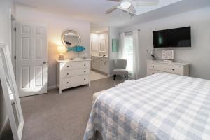 Kuvagallerian kuva majoituspaikasta 3 Rum Row - Seaside Serenity!! Palmetto Dunes Perfection Heated Pool, Golf and Beach Access, joka sijaitsee kohteessa Hilton Head Island