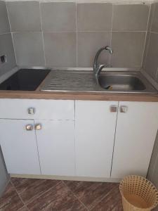 Kuchyň nebo kuchyňský kout v ubytování Villa-Hotel Ludianna