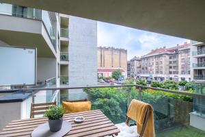 Very Central - Free Parking - Sunny Balcony 1073 Budapest, Kertész utca 25 kép - 2