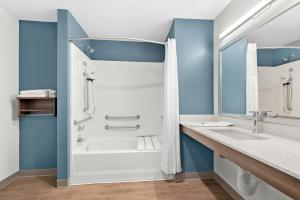 Ένα μπάνιο στο WoodSpring Suites Billings +26 φωτογραφίες