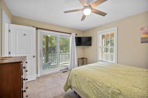 En eller flere senge i et værelse på Heavenly Hangout + 48 billeder