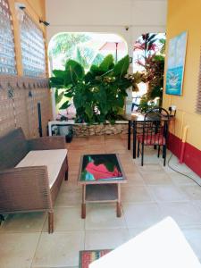 Χώρος καθιστικού στο Cozy Studio Apartment-Free airport pickup and drop off