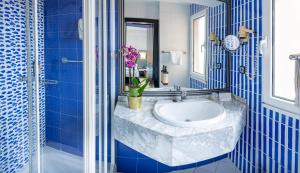 Ένα μπάνιο στο Hotel Faranda Pathos Gijón, Ascend Hotel Collection