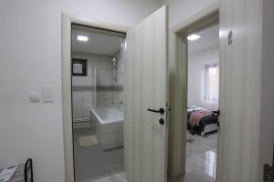 Ένα μπάνιο στο Ivan's guesthouse