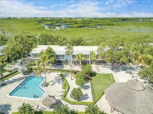 an aerial view of a resort with a swimming pool at Beautiful Kawama Townhouse-P6 in Key Largo