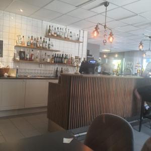 Lounge nebo bar v ubytování mellanbrons B&B