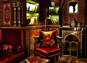 Coin salon dans l'établissement Palais Faraj Suites & Spa