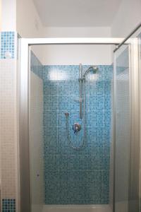 A bathroom at Abba De Mar