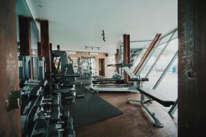 Fitness centrum a/nebo fitness zařízení v ubytování PULANG ke UTTARA