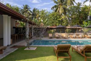 Kolam renang di atau dekat dengan Mudliyar House