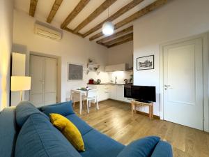 Gallery image of Cosy Navigli Apartment in Milan +8 photos
