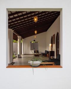 Ruang duduk di Mudliyar House