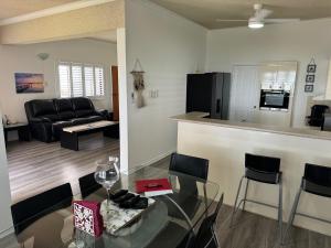 Fotografie z fotogalerie ubytování Keith's Place, 1 of the 3 most popular units on Bribie v destinaci Bongaree