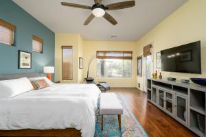 Ένα ή περισσότερα κρεβάτια σε δωμάτιο στο Casa Winfield Home