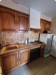 Vitrolles-en-LuberonCharmante maison dans le Luberon的相册照片