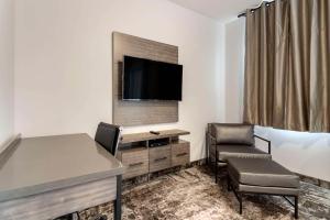 Posezení v ubytování The Hue Hotel, Ascend Hotel Collection