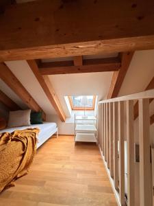 Neu! Gemütliche 2,5 Zimmer Wohnung in Winterthur客房内的一张或多张床位