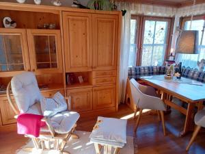 Posezení v ubytování "Opa Sepp" - Gartenwohnung + 13 fotografií
