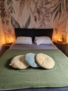 Postel nebo postele na pokoji v ubytování Le Chalet Castor - Camping International - Bomal - Durbuy