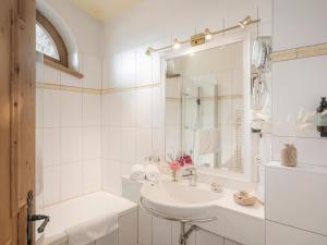 Łazienka w obiekcie Apparthotel "Landhaus Veronika"