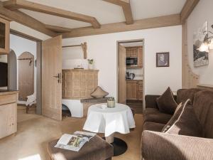 Telewizja i/lub zestaw kina domowego w obiekcie Apparthotel "Landhaus Veronika"