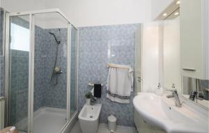 Koupelna v ubytování Apartment Obala Spanja Roka Cr