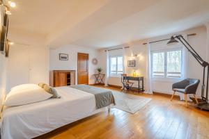 Postel nebo postele na pokoji v ubytování l'hacienda + 23 fotografií